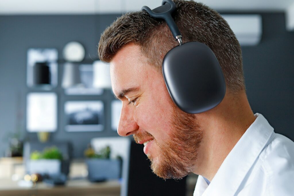 Offshore Customer Support Body Image 2