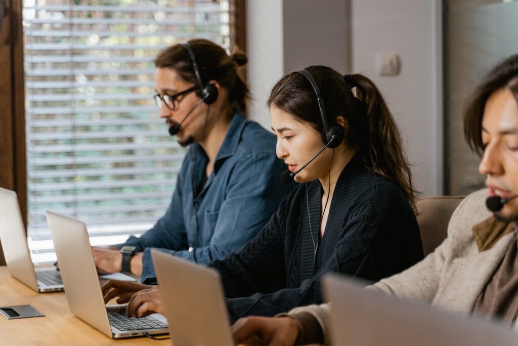 technical helpdesk support body image